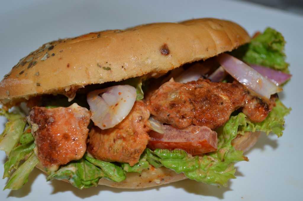 chicken bread roll sandwich