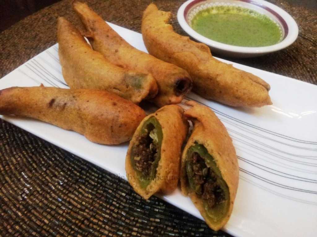 Stuffed Mirch Pakorey