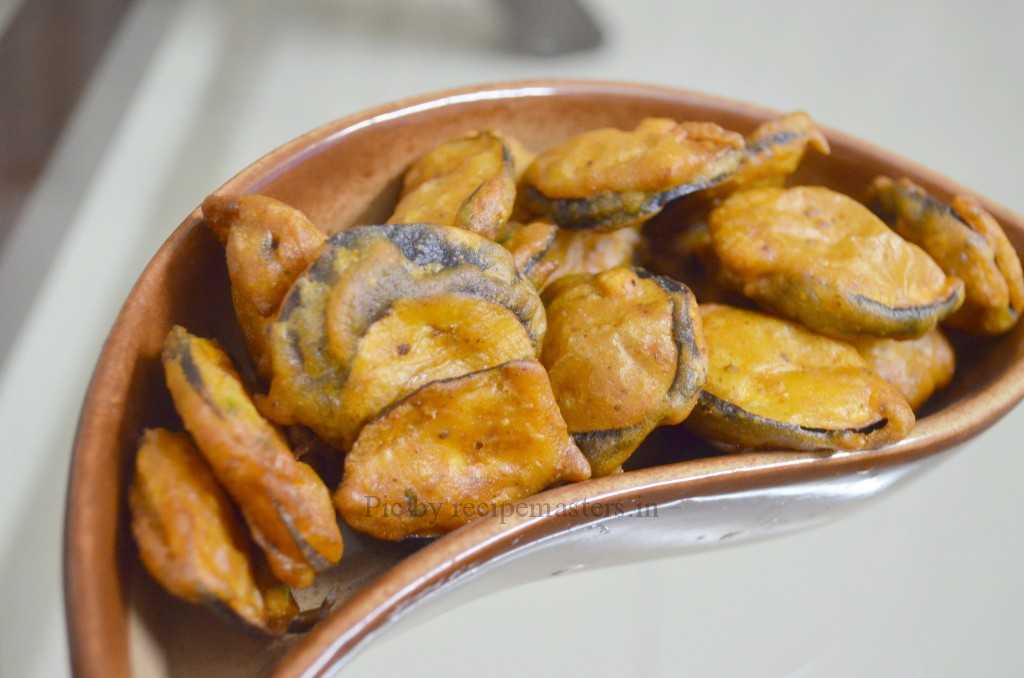 baigan pakoras